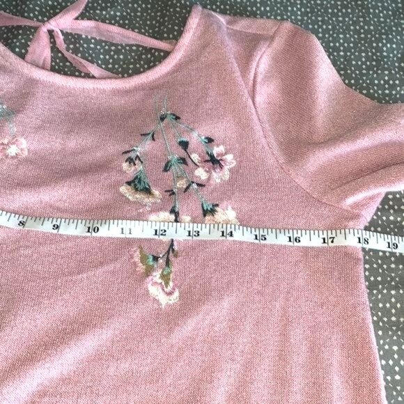 Lauren Conrad XS Pink Floral Embroidered Peplum 3/4 Sleeve Top With Back Tie Det - Picture 8 of 10